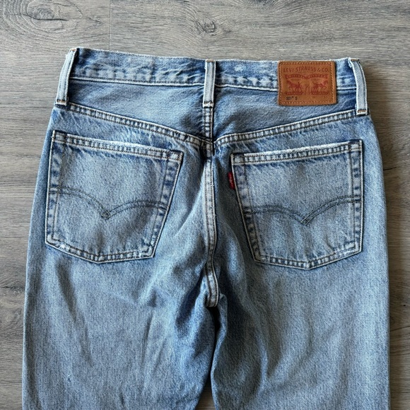 Levi’s 501 Distressed Skinny Jeans - Picture 6 of 6
